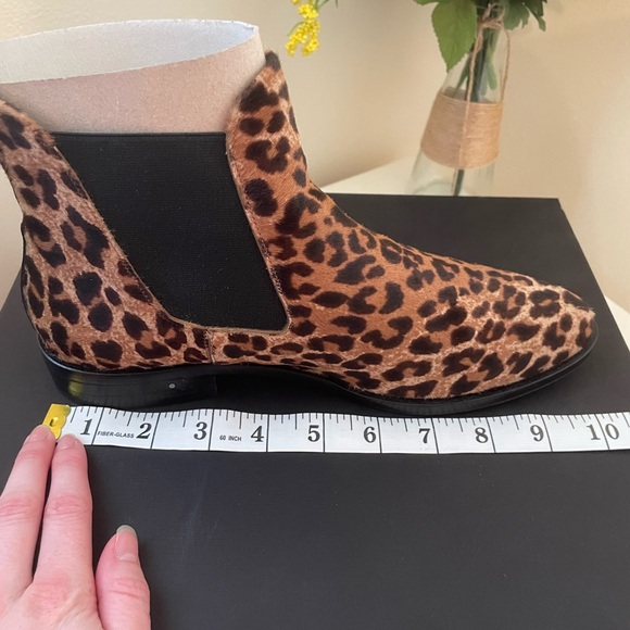 Freda Salvador Sleek Chelsea Ankle Boot - Cheetah Size 7 - Picture 9 of 9